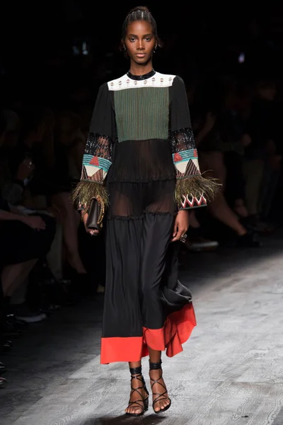 Look 4